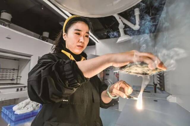 “我在地大修化石”，这位古生物学女博士真飒！