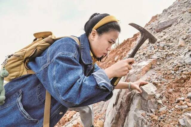 “我在地大修化石”，这位古生物学女博士真飒！