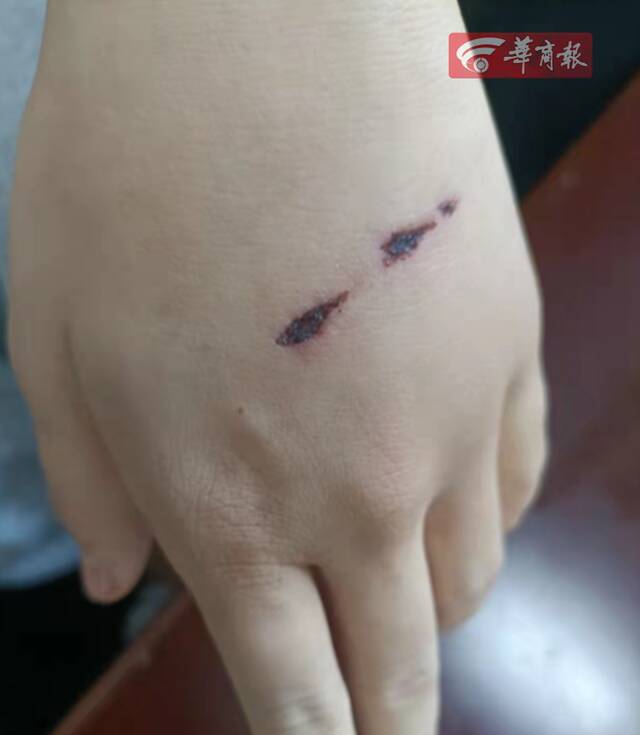 未成年女孩被胁迫嫖客发现后将其救出，西安警方：抓获7人