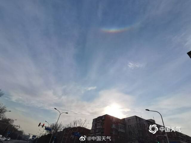 北京出现环天顶弧