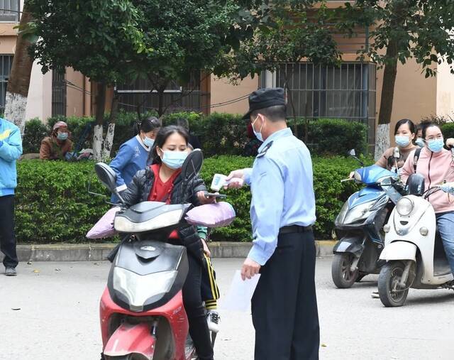 广西宁明县城区有序恢复生产生活秩序