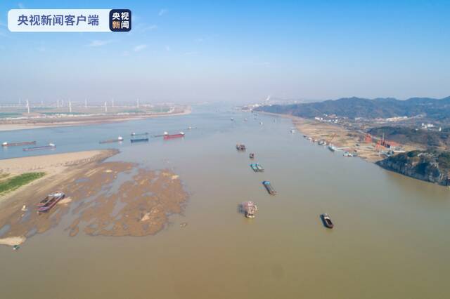 长江九江段全面进入枯水期 九江站水位已跌至8.62米