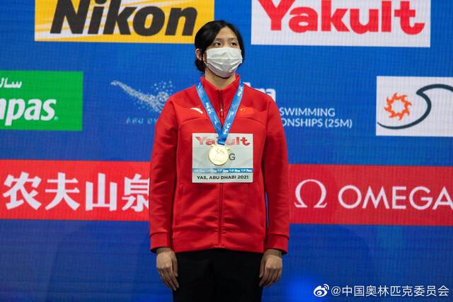 两破百米蛙泳亚洲纪录，17岁唐钱婷收获世界大赛首金