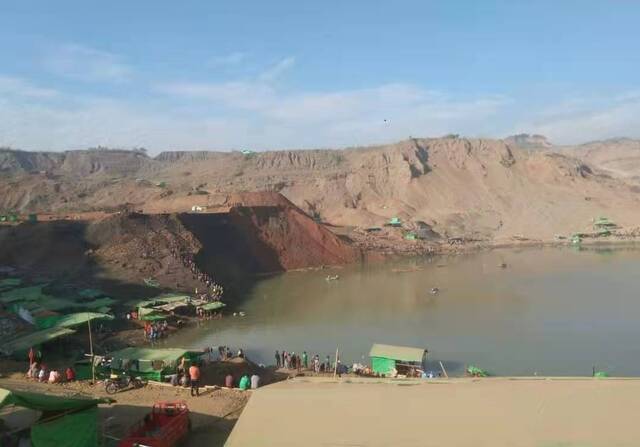 缅甸克钦邦帕敢矿区发生山体滑坡 已致1人死亡至少80人失踪