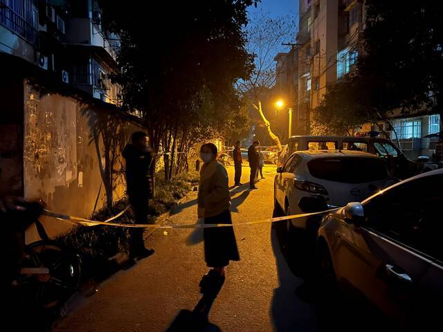 杭州警方通报致1死4伤火警案件：系人为放火