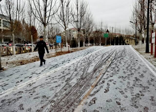 大兴已经下雪了！新年前一场小雪 悄悄来到北京