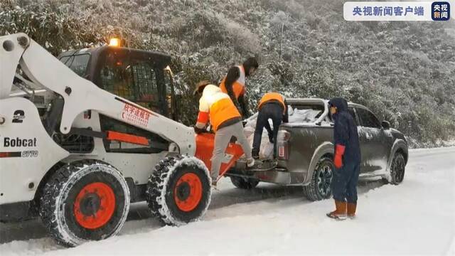 强降雪来袭！重庆各大高山景区启动除冰应急机制