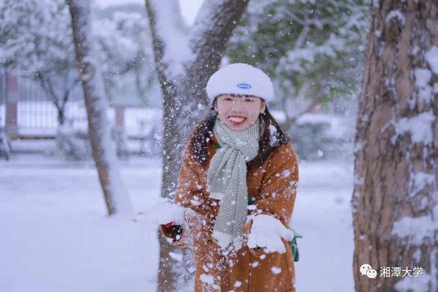 这样的湘大“雪”子，一整个爱住！