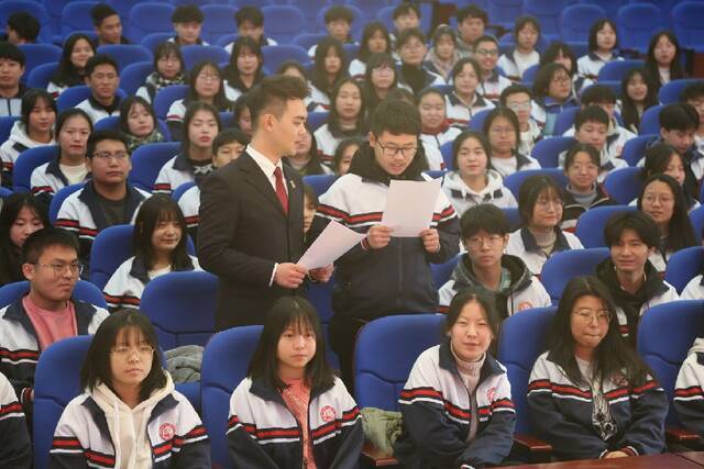 河南光山：学习“反诈顺口溜” 拒做犯罪“工具人”