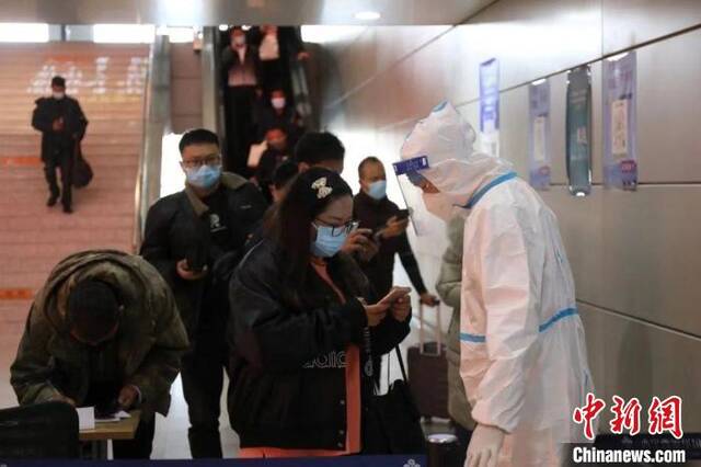 西宁机场：低风险地区来青返青旅客须持48小时内核酸检测阴性证明