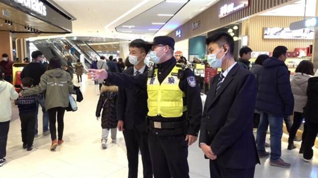 元旦小长假期间 上海全市110报警同比降21%