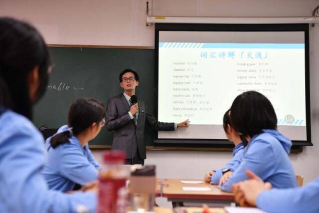 北京语言大学英语强化培训注重实用性。摄影袁艺