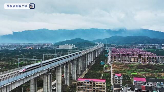 长三角铁路今日实行新列车运行图