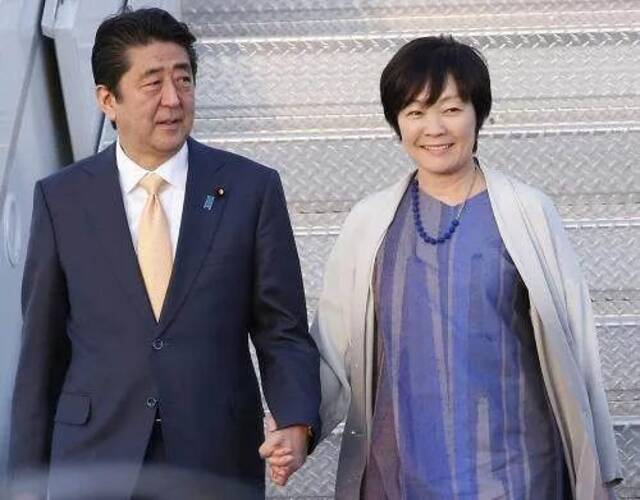 直接影射安倍夫人收黑钱，日本影视剧也这么敢了？