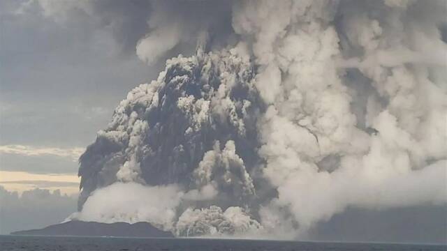 汤加火山喷发（图源：CNN）