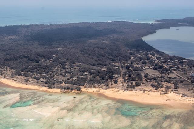 汤加火山喷发前后卫星图：火山灰逐渐沉降 影响澳大利亚本土