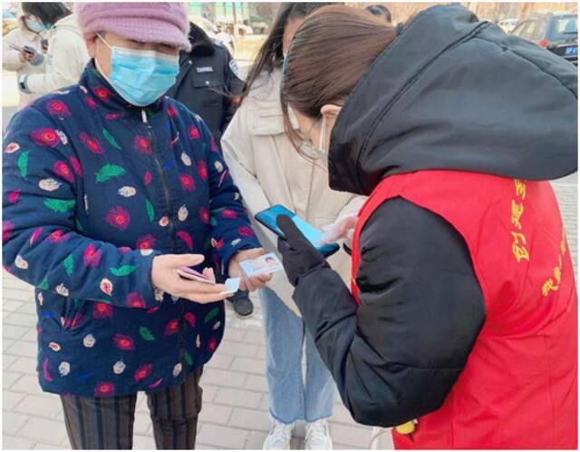 战疫基层在行动丨同心同德精诚志，同向同行显担当——化学学院师生抗疫纪实