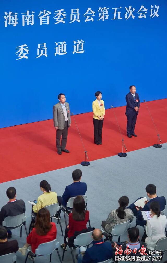 2022年海南省两会“委员通道”首次开启