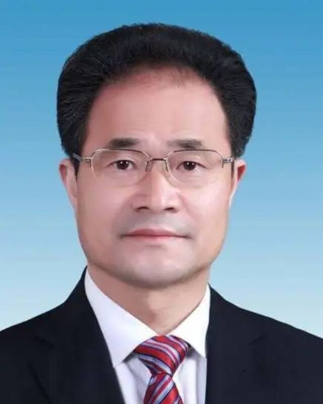 浙江省政协十二届五次会议选举主席、副主席、常务委员名单