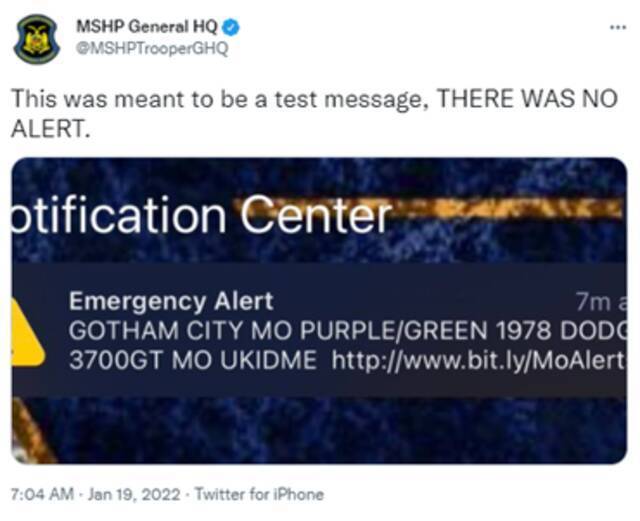 手机里突然收到“蝙蝠侠哥谭市警告”，懵了！