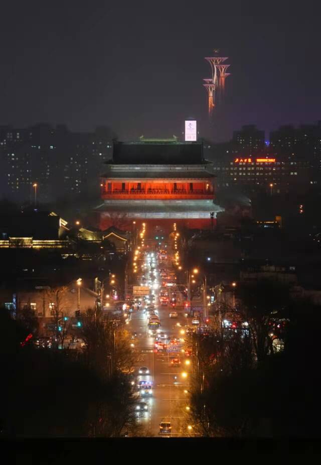 北京中轴线西城段今晚正式亮灯，依据十二时辰调节亮度和色温