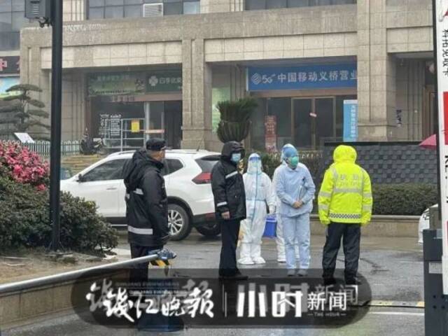 杭州确诊病例所住单元已封控！萧山御景蓝湾小区约1.7万居民全员核酸检测