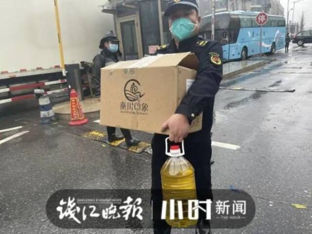 杭州确诊病例所住单元已封控！萧山御景蓝湾小区约1.7万居民全员核酸检测