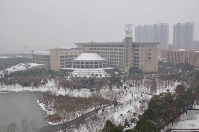 没看到雪？今天为你圆梦！