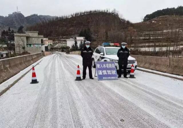 云南多地下雪！多路段封闭！昆明除夕大降温，或还将下雪！