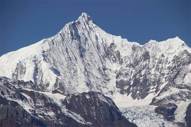 以雪之名，贺新春