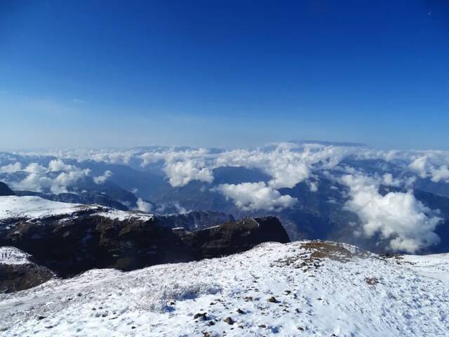 以雪之名，贺新春