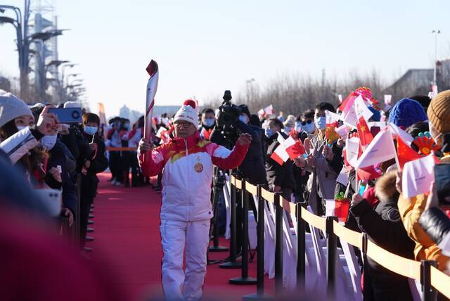 圣火飞扬！2022年北京冬奥会火炬接力开始