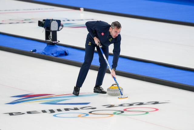 “冰立方”开放练习，今晚中国组合将在冬奥会首场比赛中迎战瑞士组合