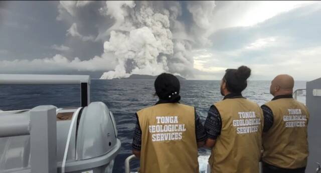 当地时间2022年1月13日，南太平洋岛国汤加一座海底火山喷发。/IC photo