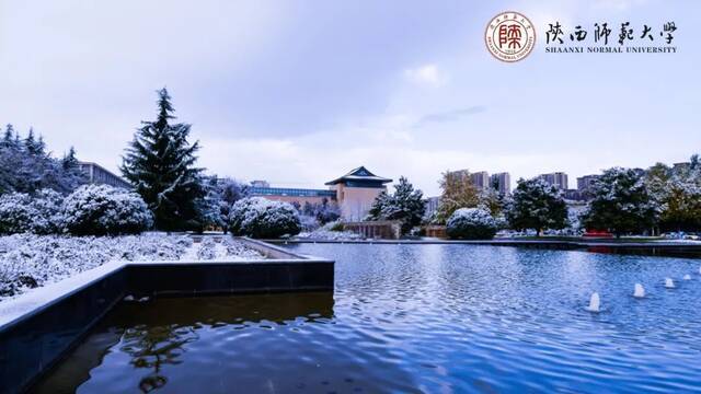 红墙绿瓦流水浮冰