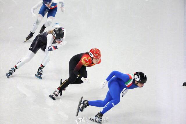 短道速滑女子500米预赛 张雨婷小组第二晋级