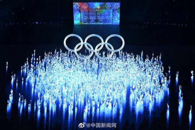 北京冬奥开幕式主题歌《雪花》