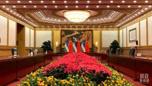 △中国与乌兹别克斯坦两国元首会谈开始前的现场。（总台央视记者段德文拍摄）
