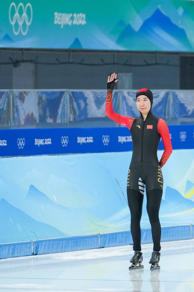 三位中国女将明日出战速度滑冰女子1500米决赛