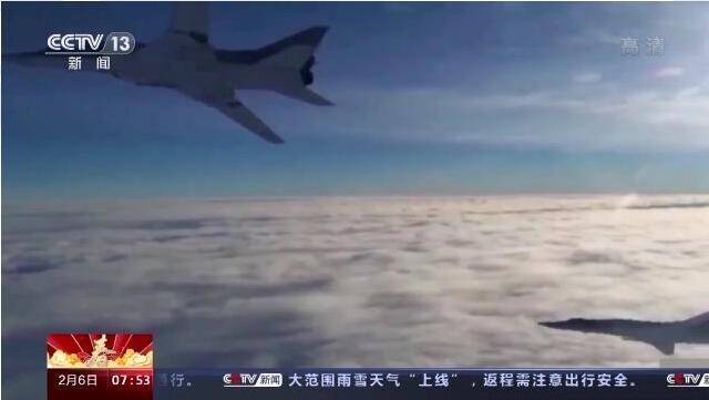 俄战略轰炸机在白俄罗斯领空执行巡逻任务