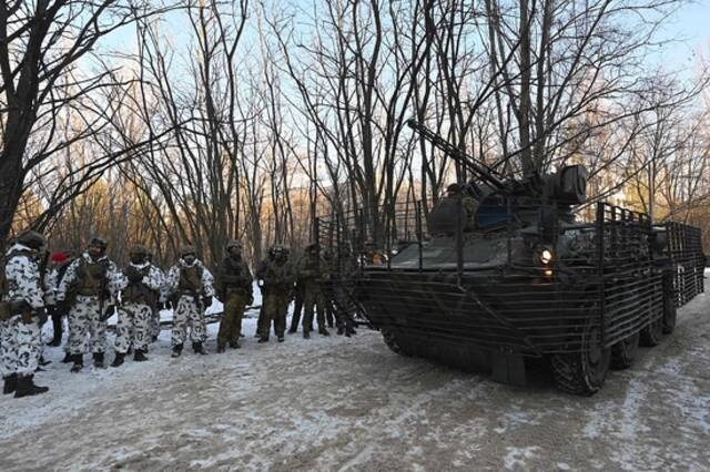 乌克兰近日进行军事演习
