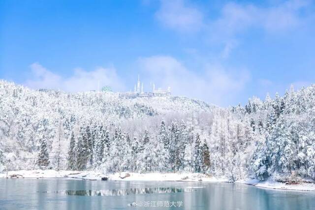 我怕初七的大雪漫天，你收不到我的祝福，于是……