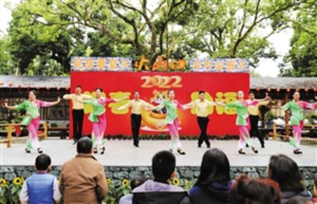 “硬核”保障常在线 平安祥和过大年