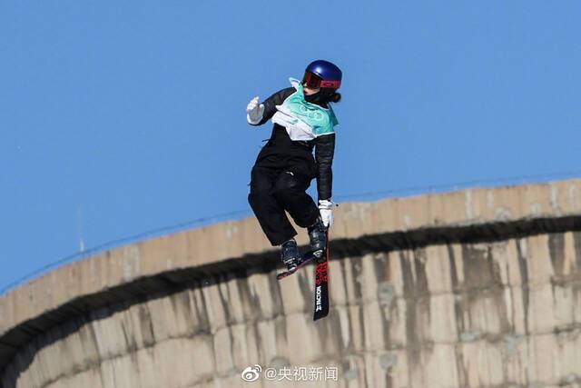 中国代表团第三金！谷爱凌夺得自由式滑雪女子大跳台金牌