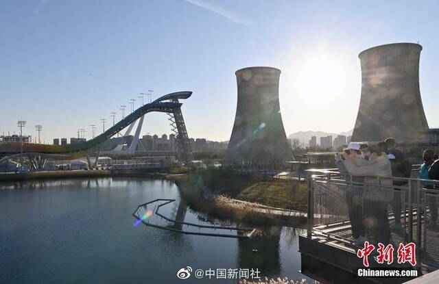 外媒声称“首钢滑雪大跳台是核电站” 北京冬奥组委新闻发言人：荒谬之极