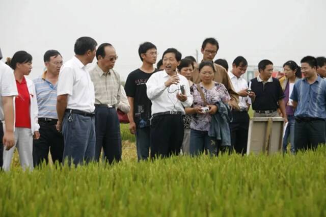 重磅！张洪程院士团队入选第二批“全国高校黄大年式教师团队”！