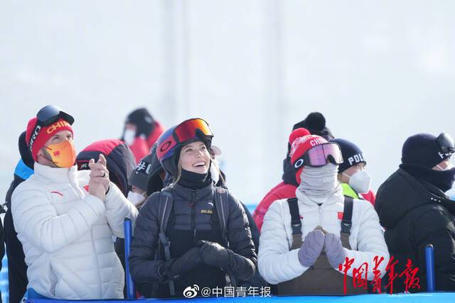 单板滑雪女子U型场地技巧决赛 中国选手相继失误