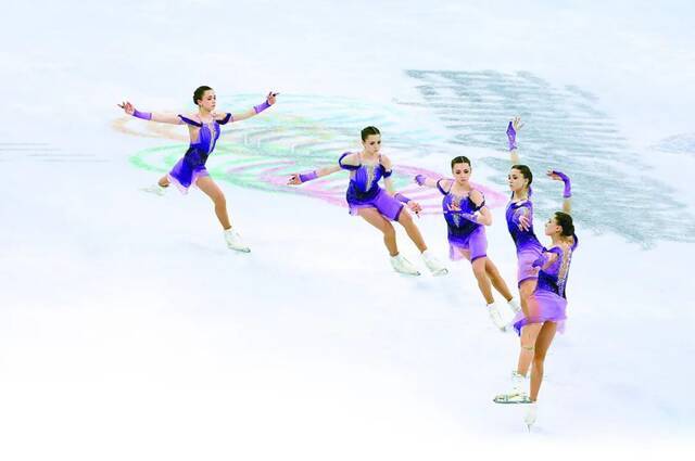 瓦利耶娃在北京冬奥会花样滑冰赛场比赛环球时报-环球网/李昊摄