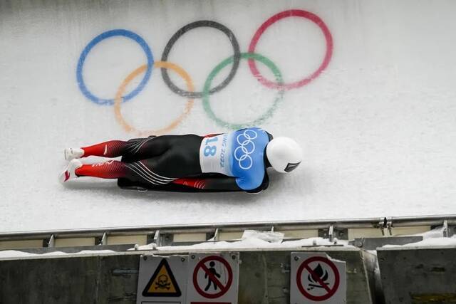 中国钢架雪车队首枚奥运奖牌，多亏这双国产比赛鞋！