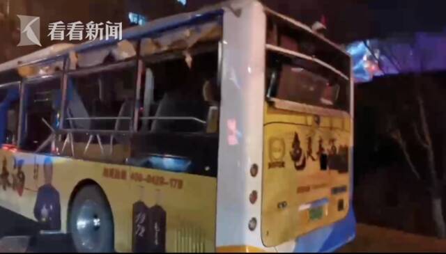 视频｜沈阳一公交车发生爆炸 现场有人员受伤